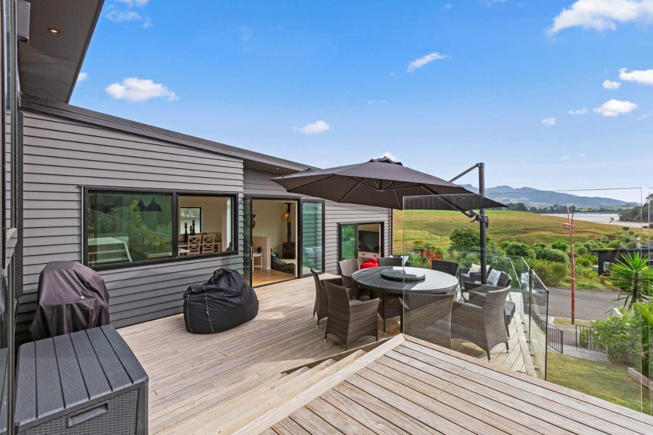 R And R At Robertson - Raglan Holiday Home Exterior photo